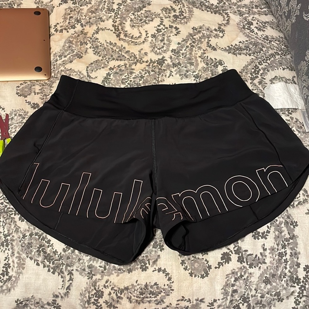 Speed Up Mid-Rise Lined Short 4"
Graphic